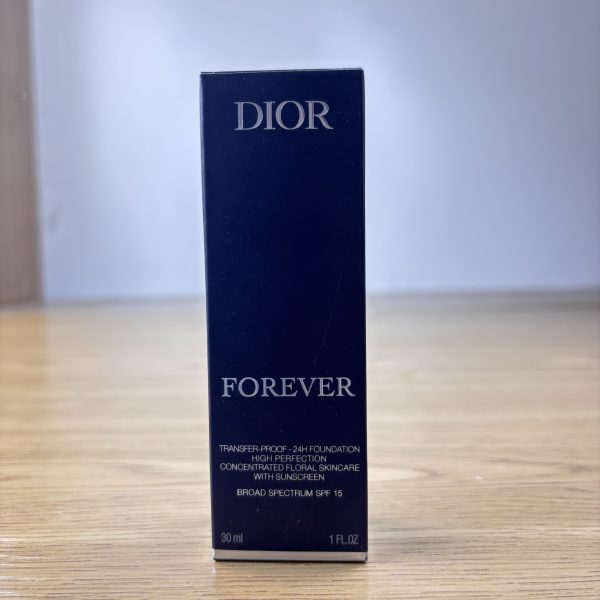 жидкая тональная основа