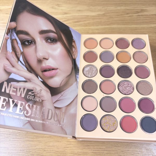 палетка теней для век